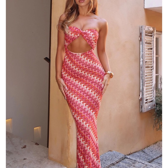 White Fox Boutique Dresses & Skirts - Rock Your World Strapless Maxi Dress Berry | White Fox Boutique